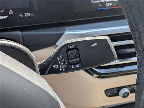Used 2023 BMW i4 eDrive40 RWD image 11