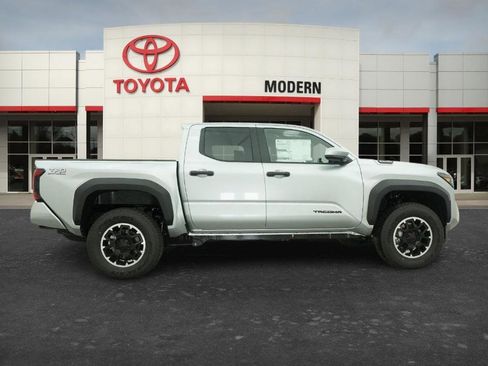 New 2026 Toyota Tacoma TRD Off-Road AWD/4WD image 21
