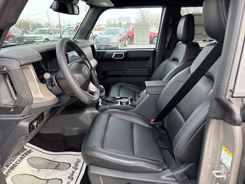New 2025 Ford Bronco Outer Banks image 12