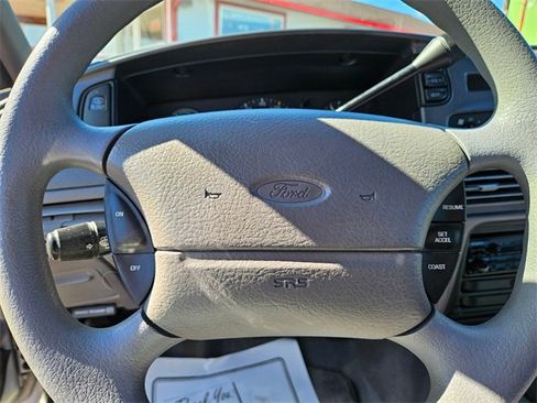 Used 1995 Ford Taurus GL image 19