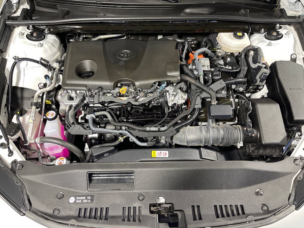 Used 2025 Toyota Camry LE FWD image 9