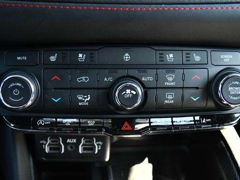 Used 2025 Dodge Durango GT AWD/4WD image 26