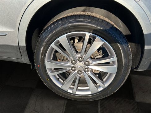 Used 2024 Cadillac XT5 Premium Luxury image 11