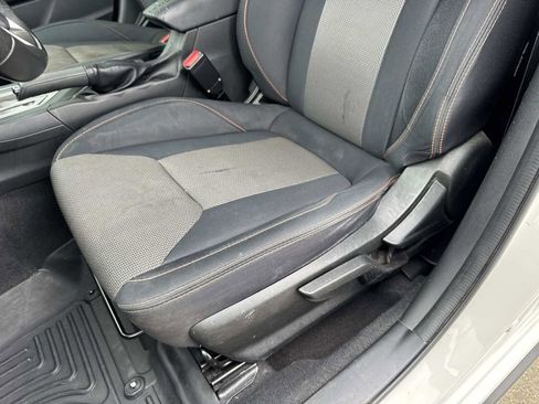 Used 2019 Subaru Crosstrek 2.0i Premium image 33