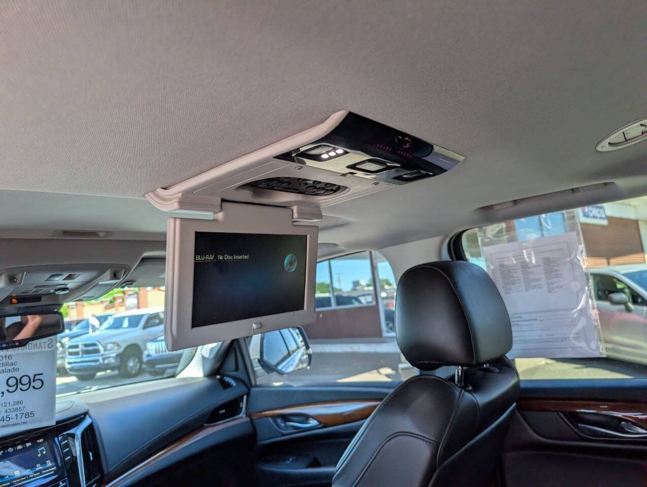 Used 2016 Cadillac Escalade Premium AWD/4WD image 15