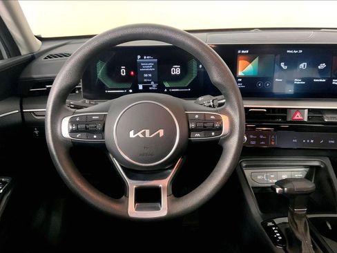 Used 2025 Kia K5 LXS FWD image 5