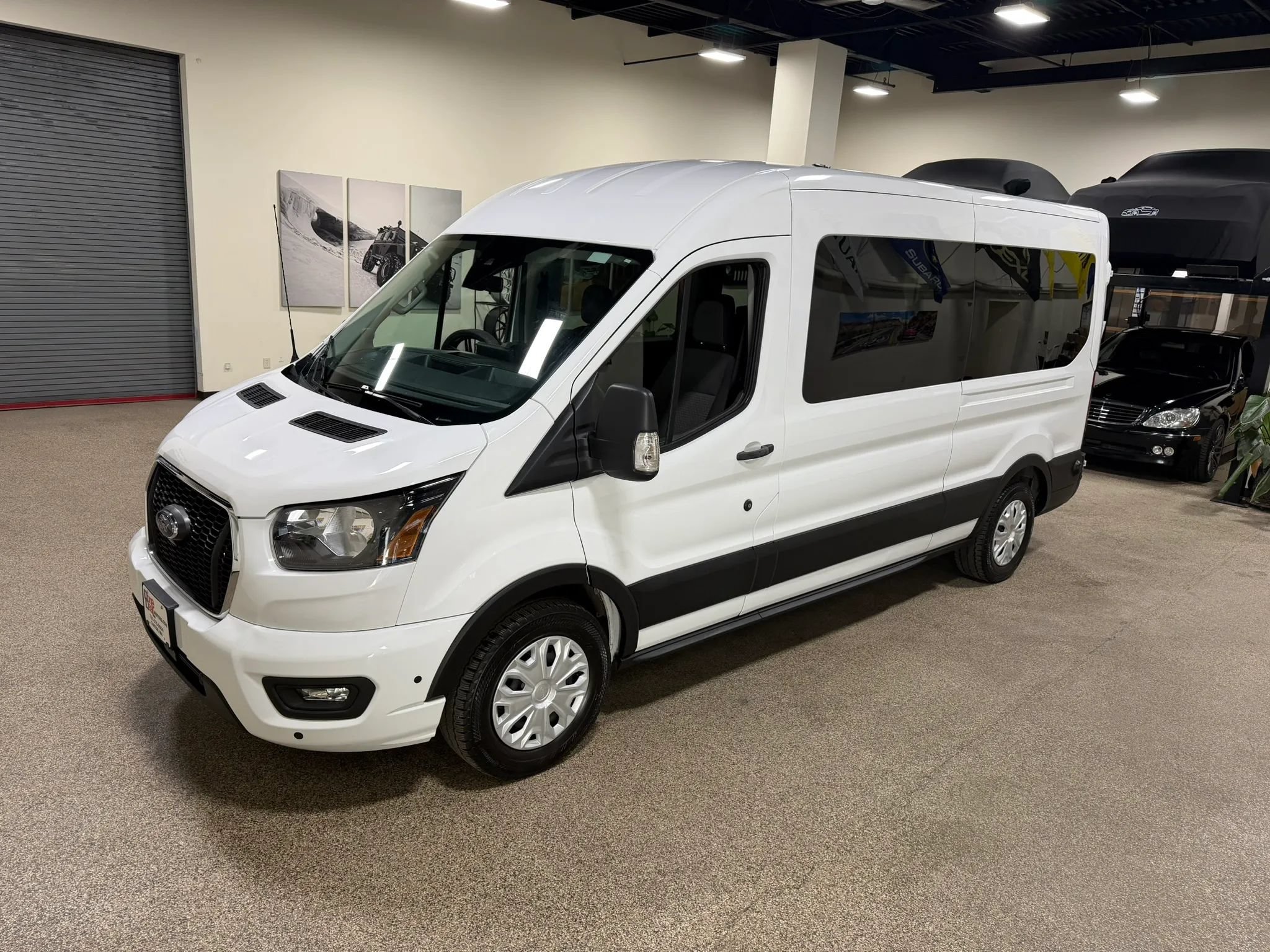 Used 2024 Ford Transit 350 XLT RWD image 5