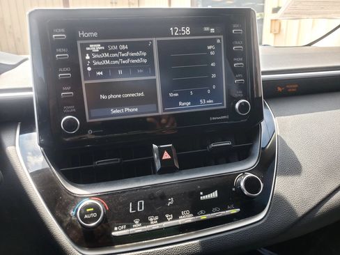 Used 2021 Toyota Corolla LE FWD image 37