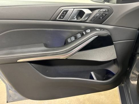 Used 2023 BMW X7 xDrive40i w/ Executive Package AWD/4WD image 17