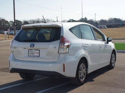 Used 2015 Toyota Prius V Three image 20