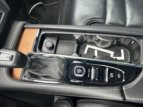 Used 2018 Volvo S90 T6 Inscription w/ Luxury Package AWD/4WD image 11
