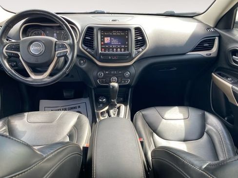 Used 2018 Jeep Cherokee Limited AWD/4WD image 10