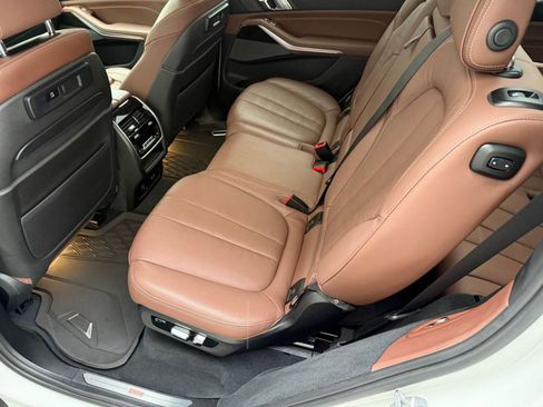 Used 2021 BMW X7 xDrive40i w/ Premium Package image 13