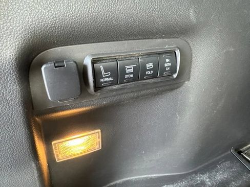 Used 2015 Ford Explorer Limited w/ Equipment Group 302A AWD/4WD image 22