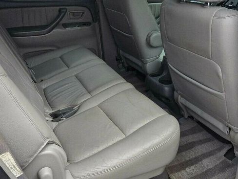 Used 2002 Toyota Sequoia Limited image 17