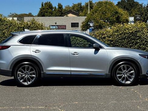 Used 2017 MAZDA CX-9 Signature AWD/4WD image 2