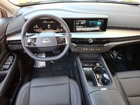 Certified 2025 Nissan Murano SL w/ Cargo Package AWD/4WD image 12