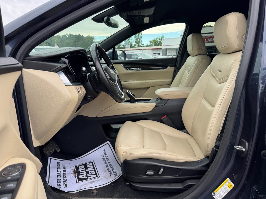 Used 2018 Cadillac XT5 AWD image 15