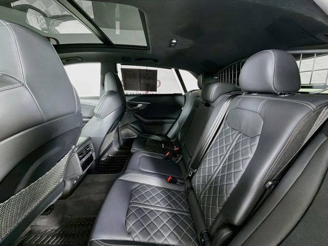 Used 2023 Audi SQ8 Prestige AWD/4WD image 29