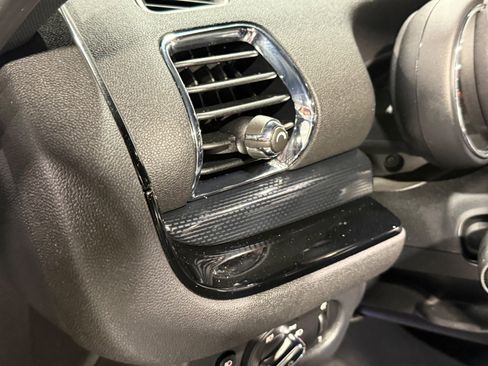 Used 2019 MINI Cooper Clubman S w/ Driver Assistance Package image 20