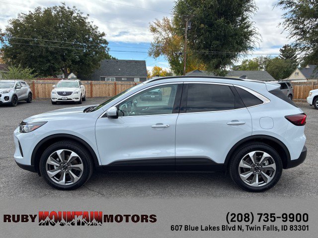 Used 2025 Ford Escape Platinum AWD/4WD image 4