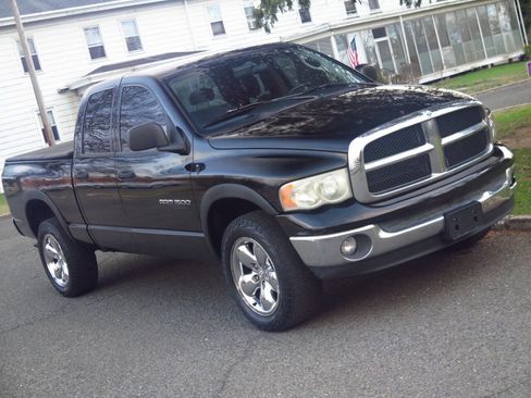 Used 2005 Dodge Ram 1500 Truck SLT image 18