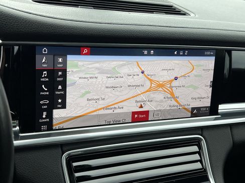 Used 2018 Porsche Panamera 4 image 20