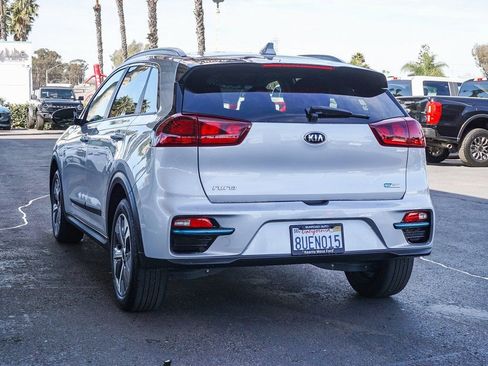 Certified 2020 Kia Niro EX image 5