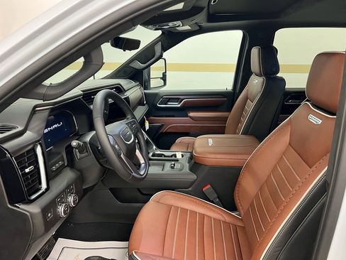 New 2026 GMC Sierra 3500 Denali Ultimate image 5