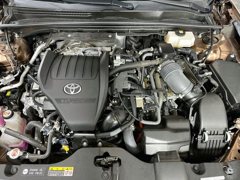 Used 2023 Toyota Crown Platinum AWD/4WD image 32