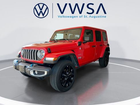 Used 2024 Jeep Wrangler Unlimited Sahara image 4