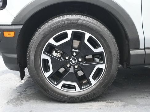 Used 2022 Ford Bronco Sport Outer Banks w/ Tech Package AWD/4WD image 20