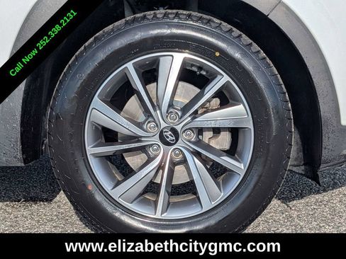 Used 2020 Hyundai Santa Fe Limited w/ Cargo Package image 12