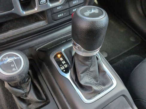 Used 2021 Jeep Wrangler Unlimited Sport S image 28