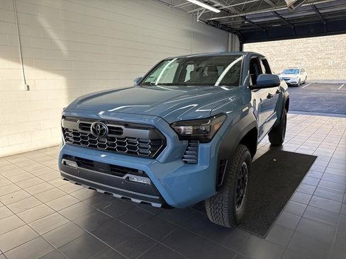 New 2026 Toyota Tacoma TRD Off-Road image 3