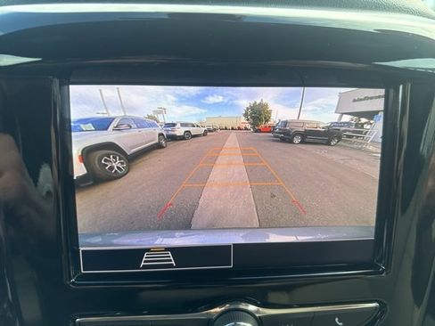 Used 2023 Chevrolet Traverse LS image 16