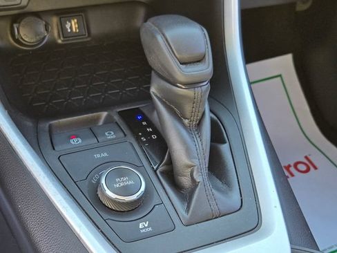 Used 2023 Toyota RAV4 LE AWD/4WD image 30