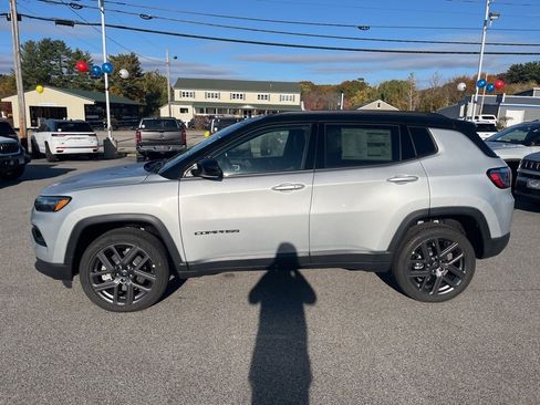 New 2026 Jeep Compass Limited image 4