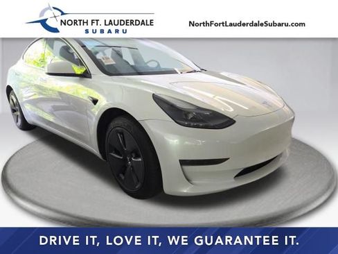Used 2023 Tesla Model 3 Standard Range RWD image 1