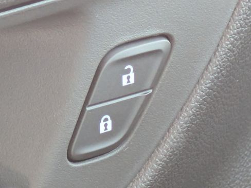 New 2026 Chevrolet Trax LT w/ Driver Confidence Package image 14