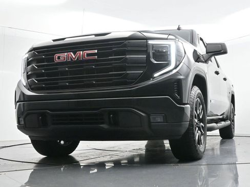 Used 2025 GMC Sierra 1500 Elevation AWD/4WD image 43