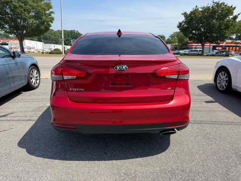 Used 2018 Kia Forte S FWD image 4