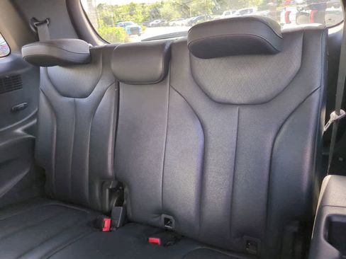 Used 2020 Hyundai Palisade SEL w/ Premium Package image 13