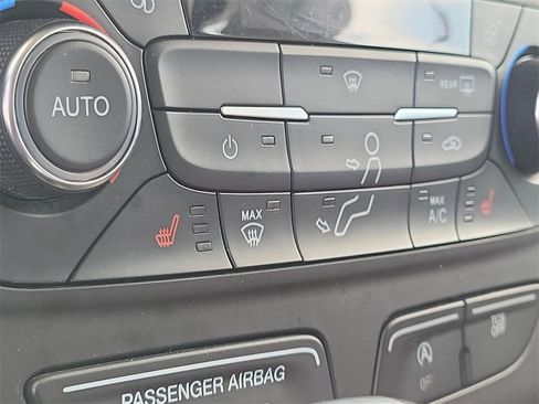 Used 2017 Ford Escape Titanium image 34