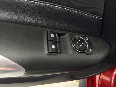 Used 2018 Ford Mustang Coupe RWD image 38
