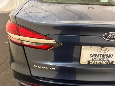 Used 2019 Ford Fusion SE image 10