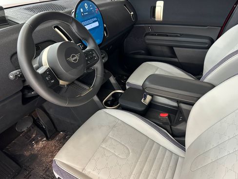 Used 2025 MINI Cooper Countryman S w/ Comfort Package Max AWD/4WD image 4