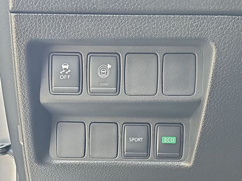 Used 2017 Nissan Rogue SV FWD image 29