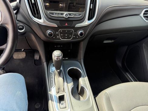 Used 2021 Chevrolet Equinox Premier AWD/4WD image 13