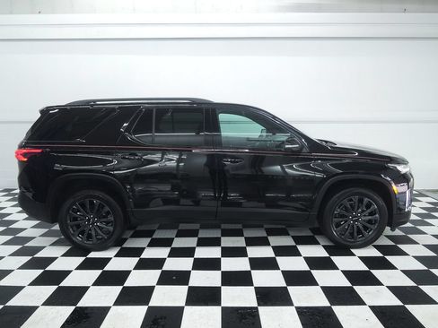 Used 2023 Chevrolet Traverse RS w/ LPO, Floor Liner Package AWD/4WD image 2